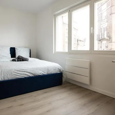 Quai 22, Station - 3 Bedrooms And 3 Bathrooms アパート *