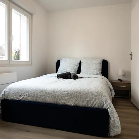 Quai 22, Station - 3 Bedrooms And 3 Bathrooms アパート